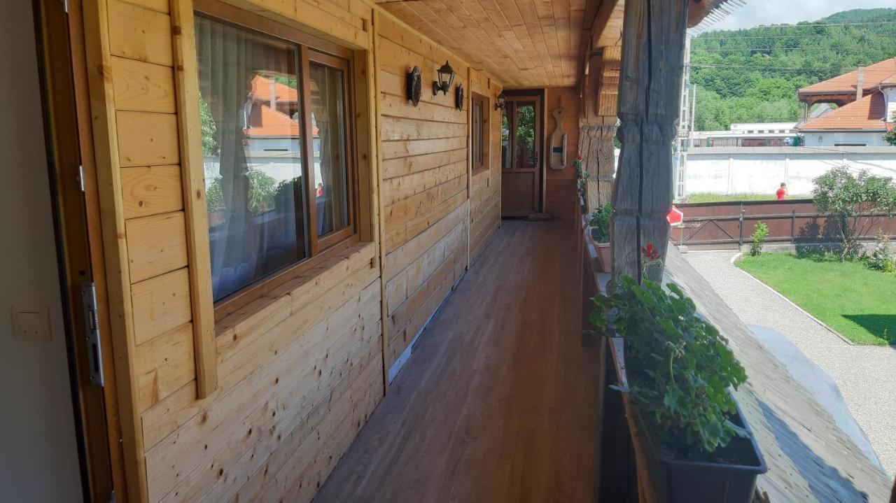 Casa Buga Hotel Viseu de Sus Luaran gambar